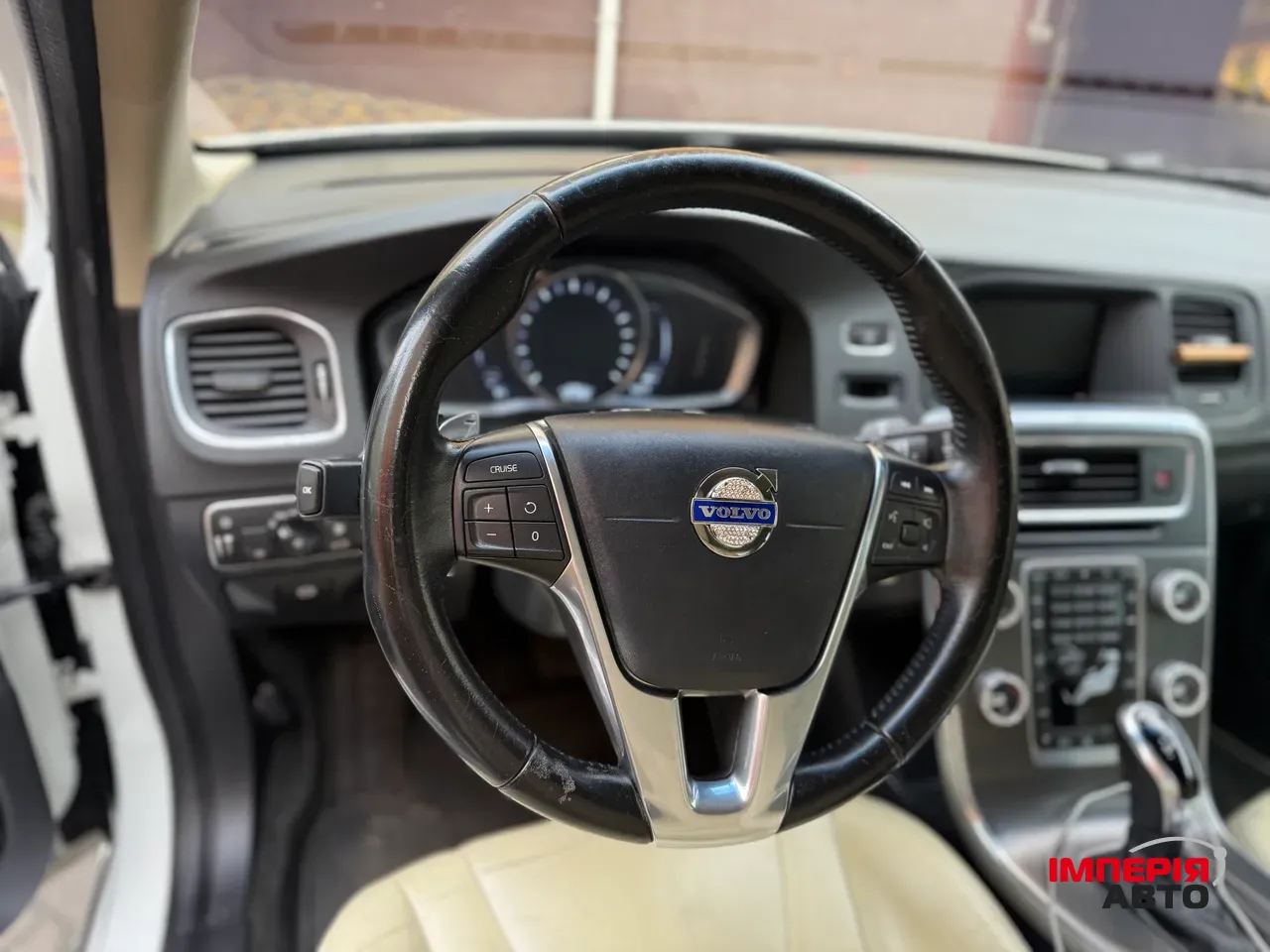 Volvo S60 - фото 2