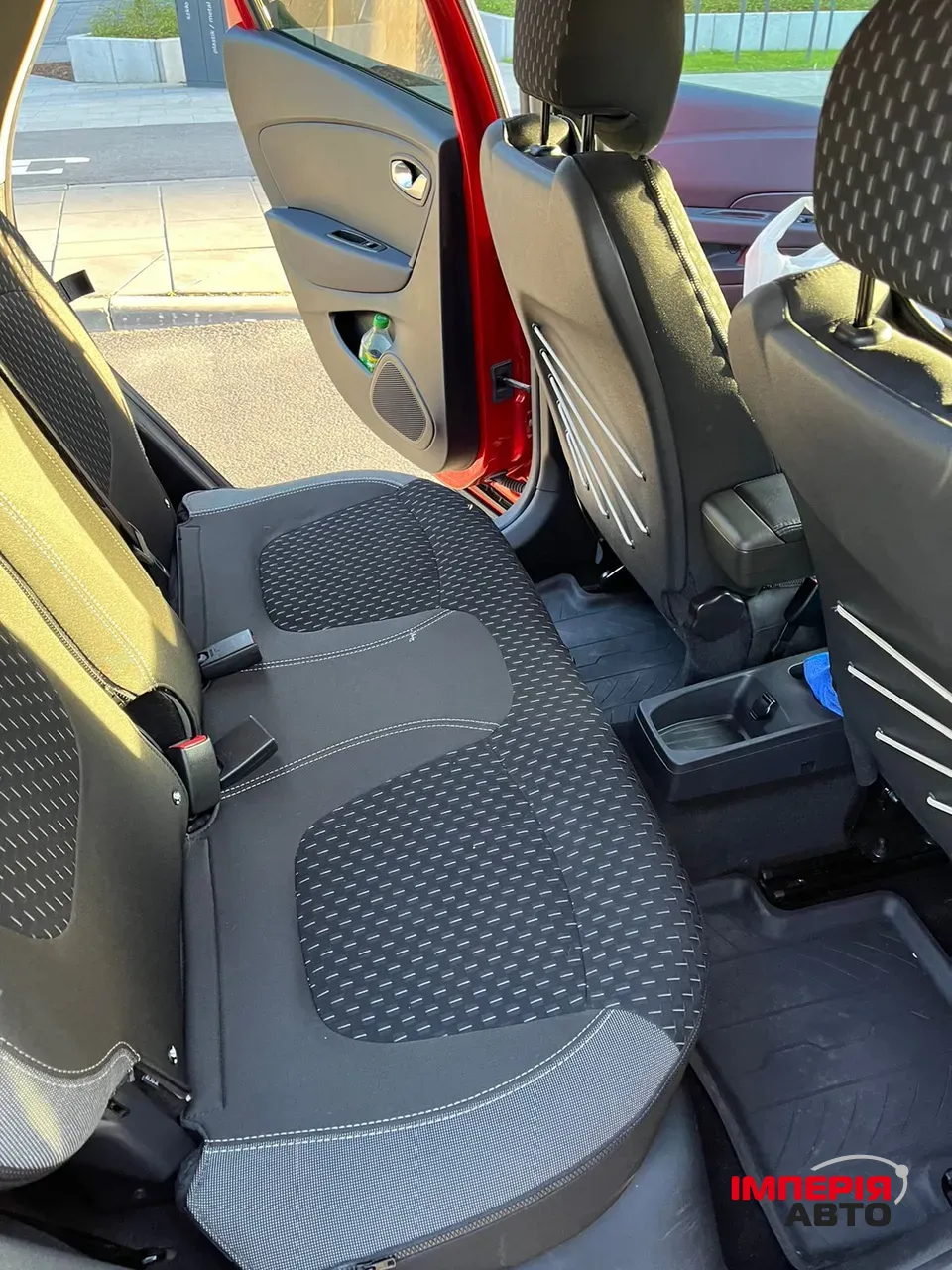 Renault Captur - фото 15