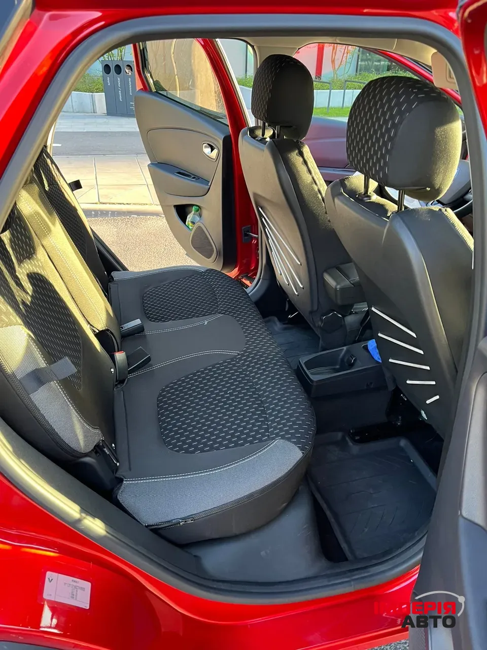 Renault Captur - фото 14