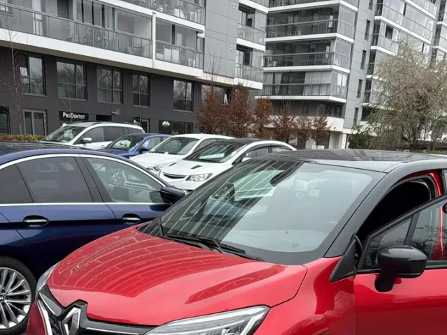 Renault Captur - фото 3