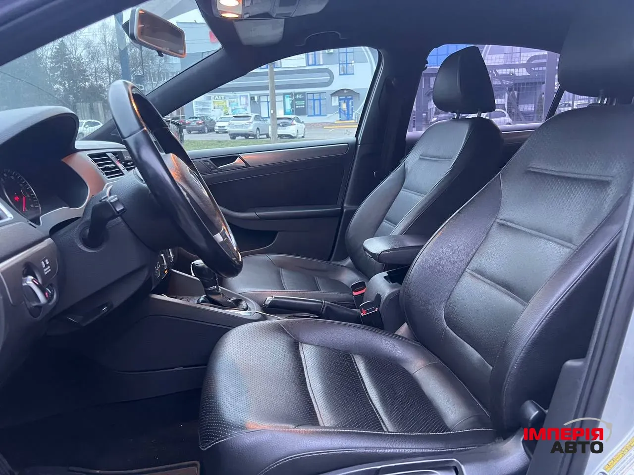 Volkswagen Jetta - фото 4