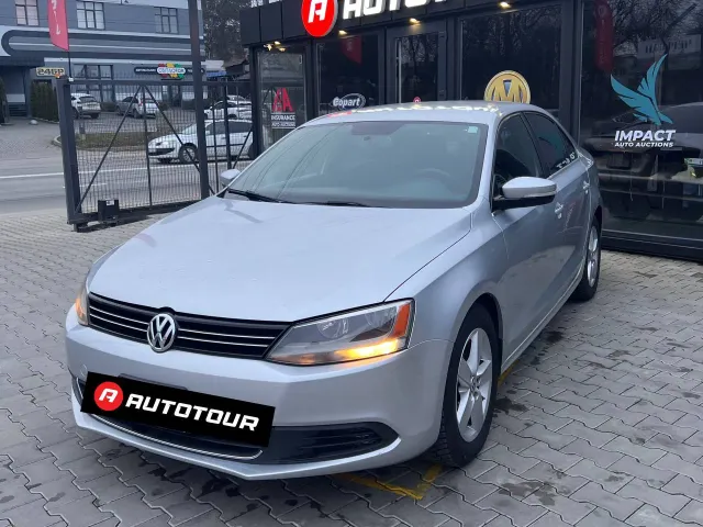 Volkswagen Jetta - фото 2