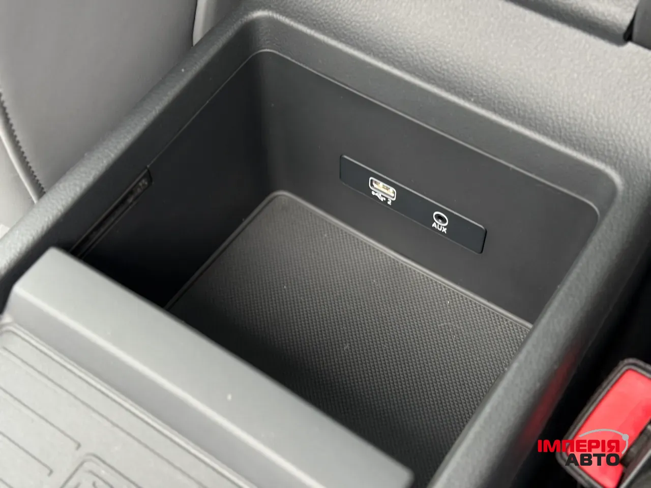 Audi SQ5 - фото 17