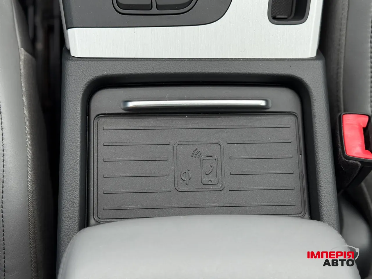 Audi SQ5 - фото 18