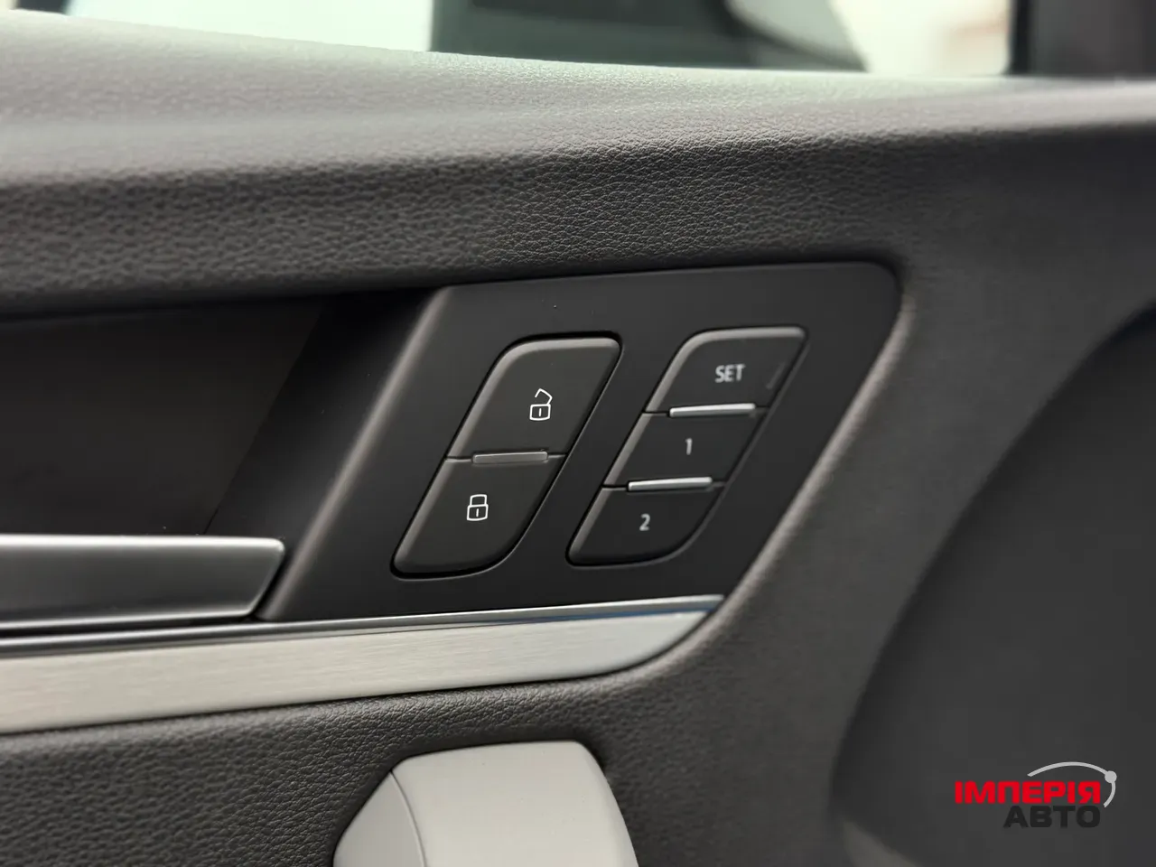 Audi SQ5 - фото 24