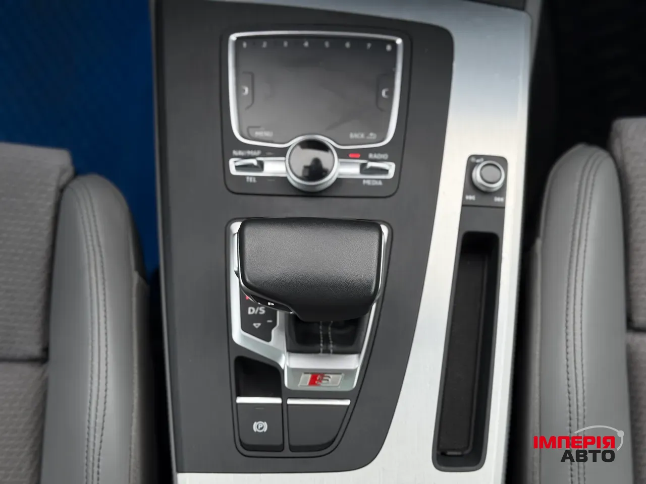 Audi SQ5 - фото 34