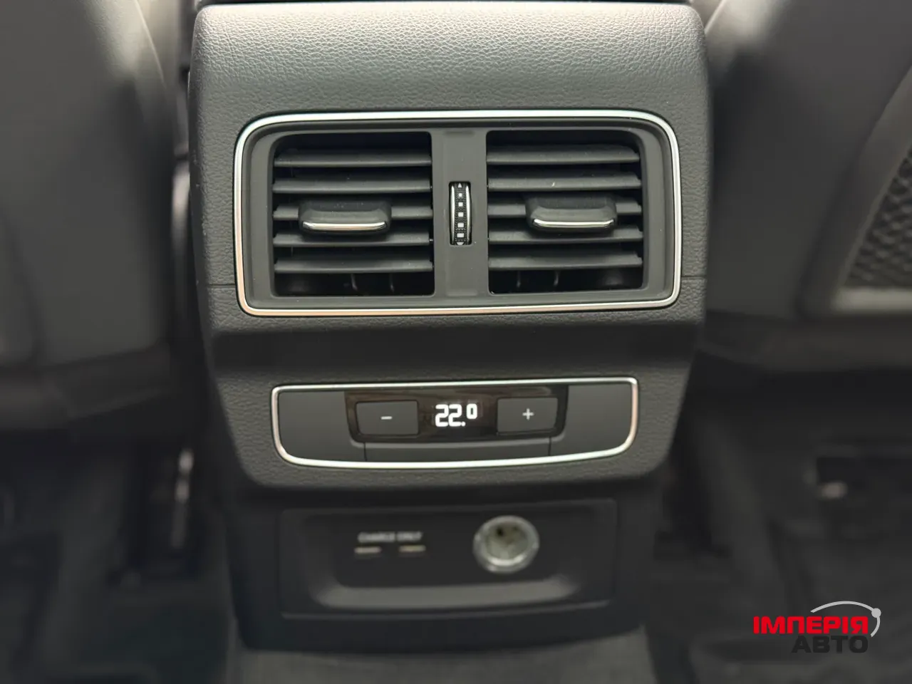 Audi SQ5 - фото 30