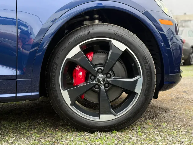 Audi SQ5 - фото 4