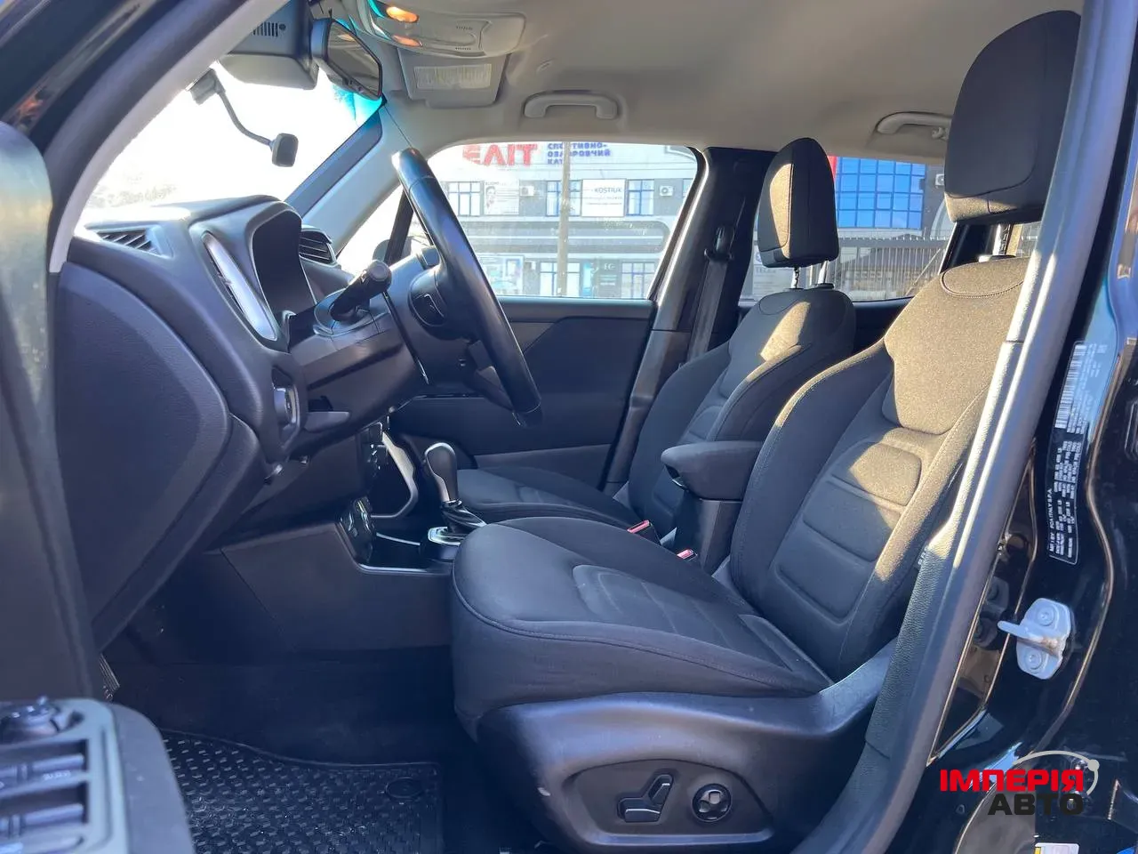 Jeep Renegade - фото 4