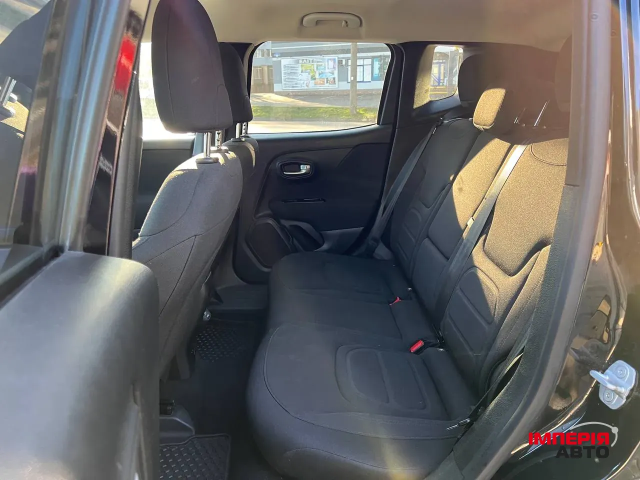 Jeep Renegade - фото 7