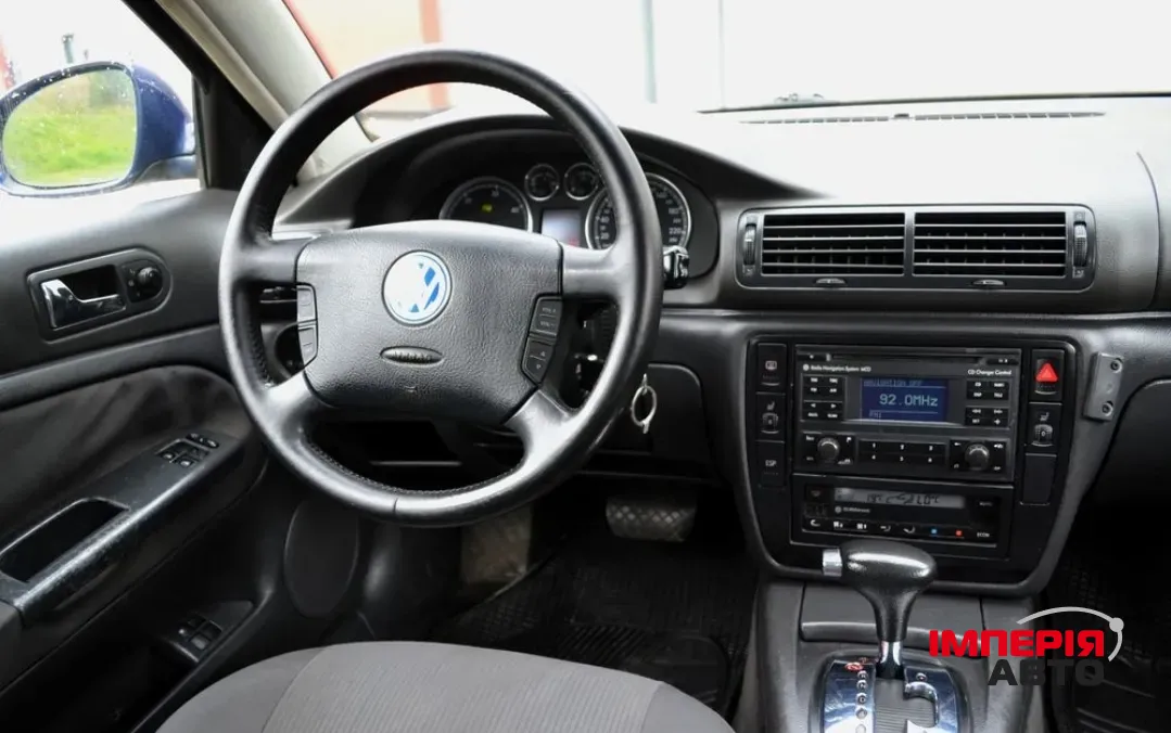 Volkswagen Passat - фото 12