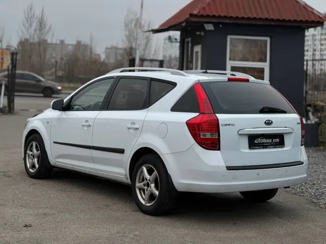 Kia Ceed - фото 4