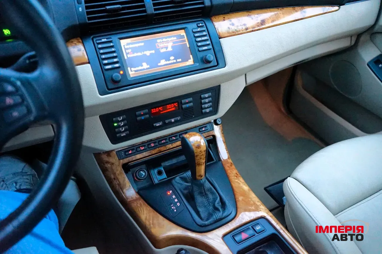 BMW X5 - фото 10