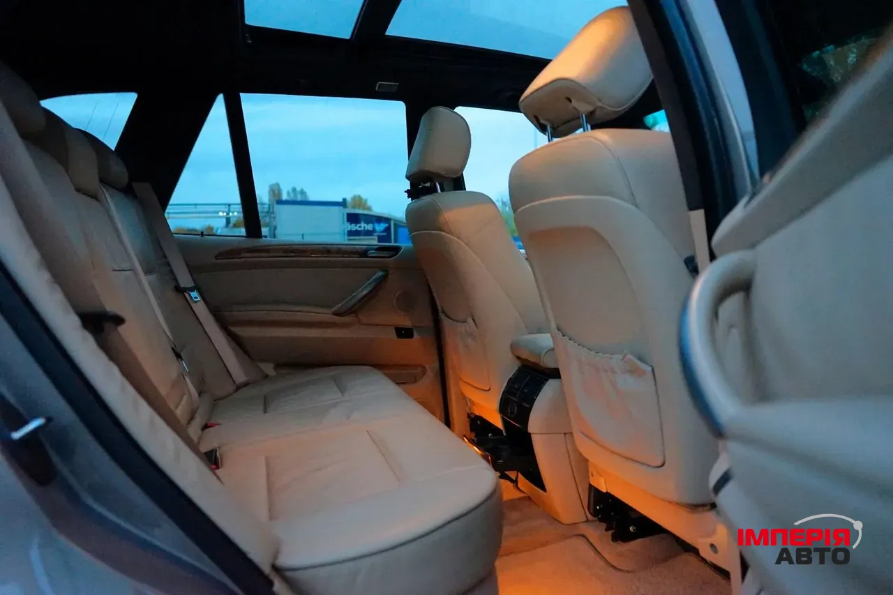 BMW X5 - фото 7