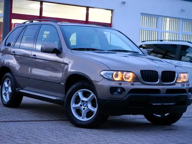 BMW X5 - фото 1