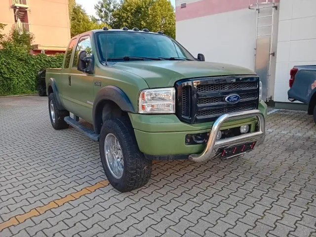 Ford F-150 - фото 1
