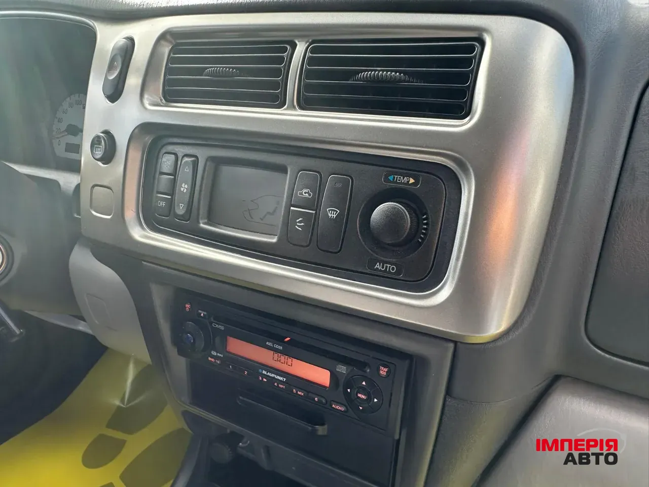 Mitsubishi Pajero Sport - фото 8