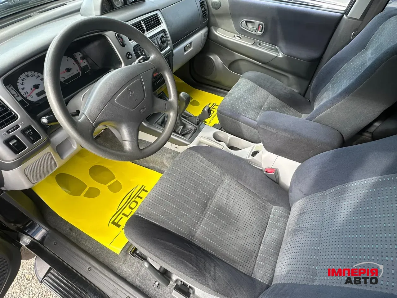 Mitsubishi Pajero Sport - фото 11