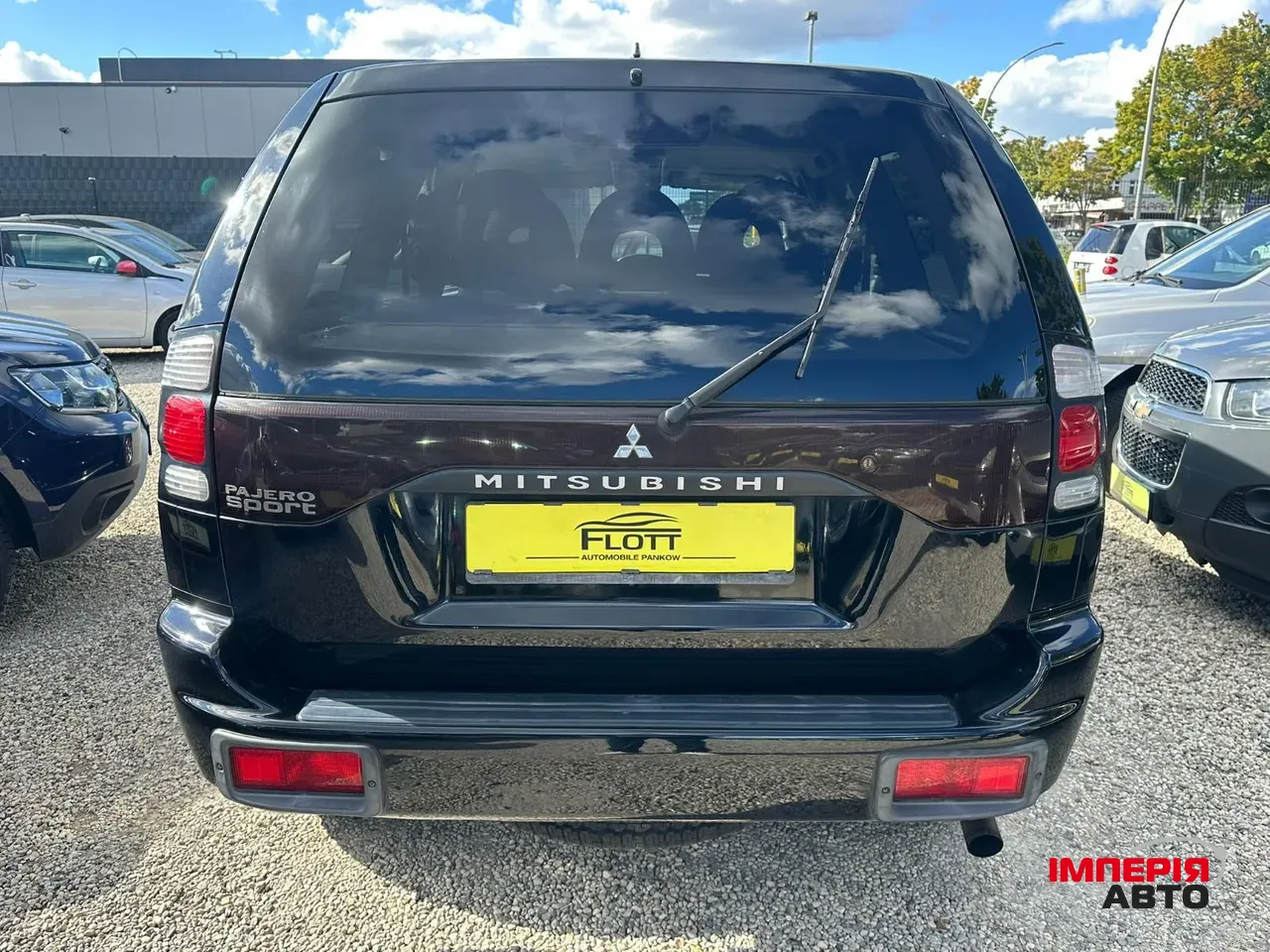 Mitsubishi Pajero Sport - фото 3