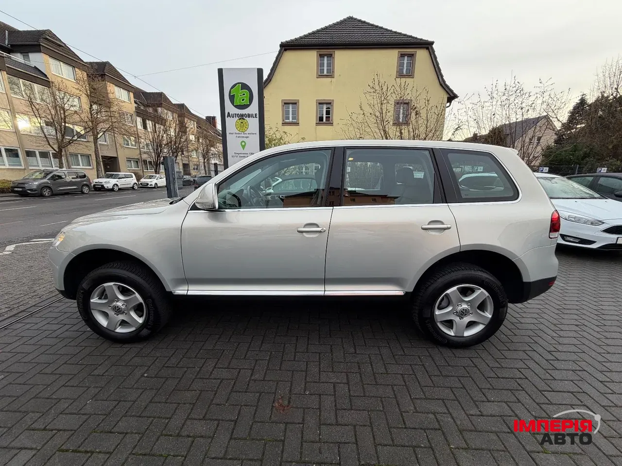 Volkswagen Touareg - фото 6