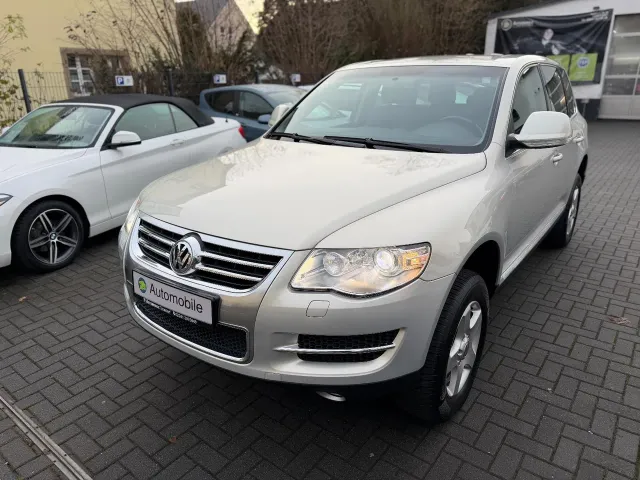 Volkswagen Touareg - фото 4