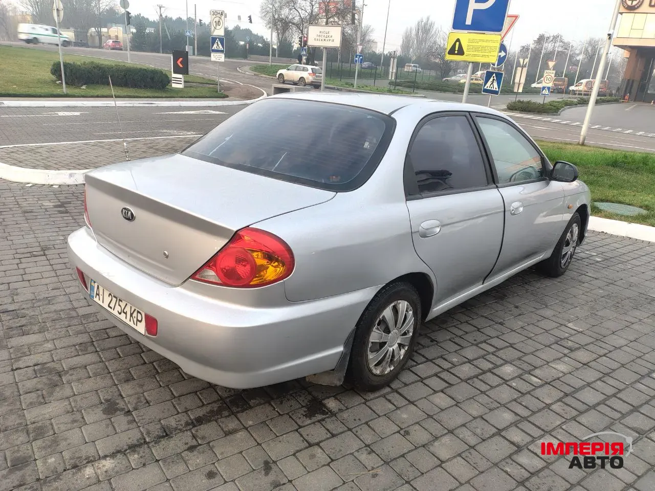 Kia Sephia - фото 10