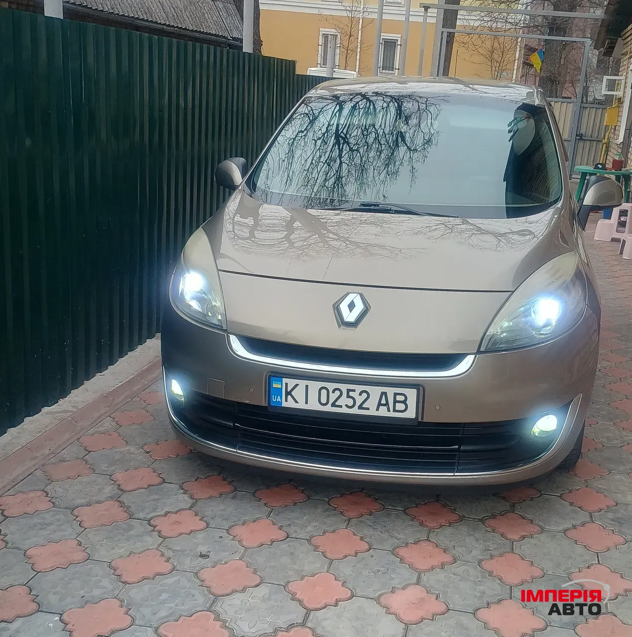 Renault Scenic - фото 1