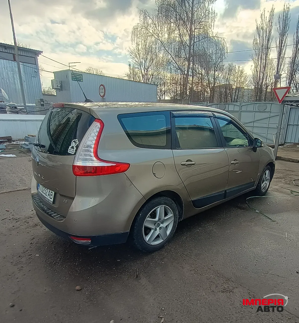 Renault Scenic - фото 6