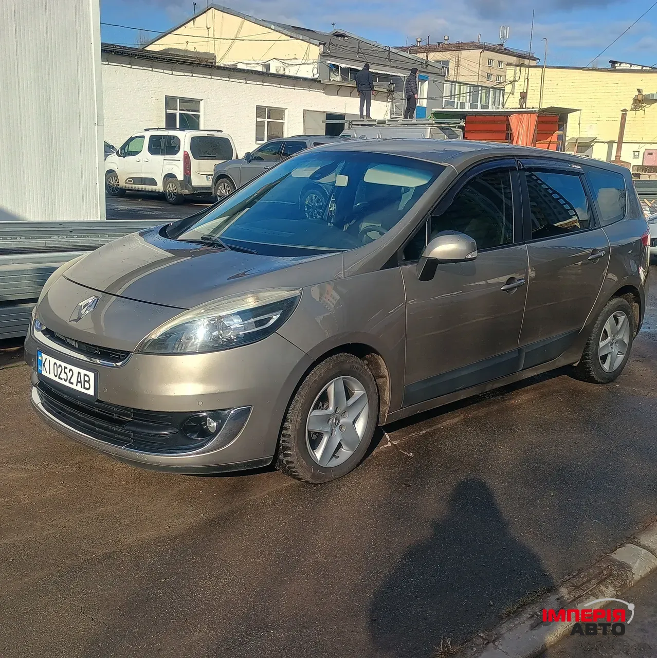 Renault Scenic - фото 3