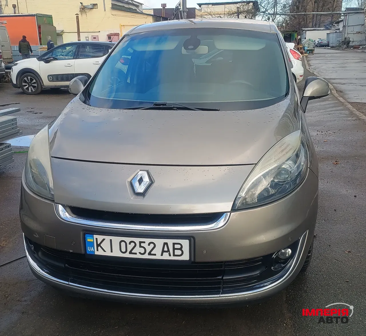Renault Scenic - фото 4