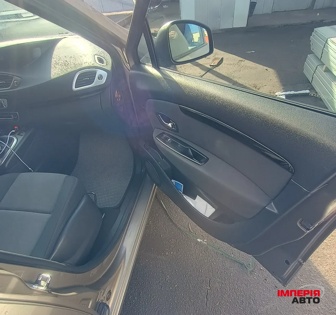 Renault Scenic - фото 9