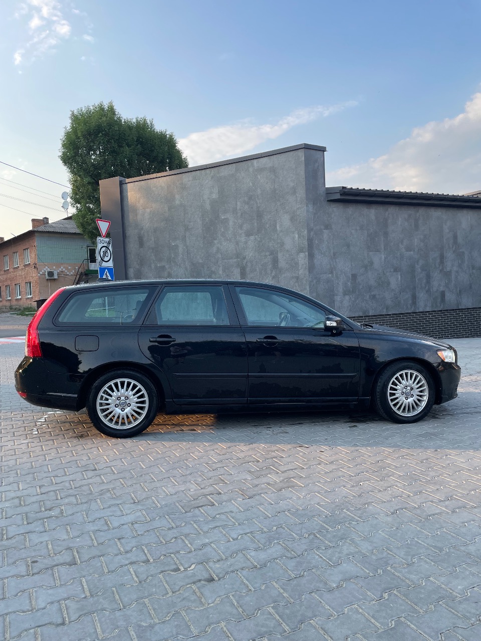 Volvo V50 - фото 9
