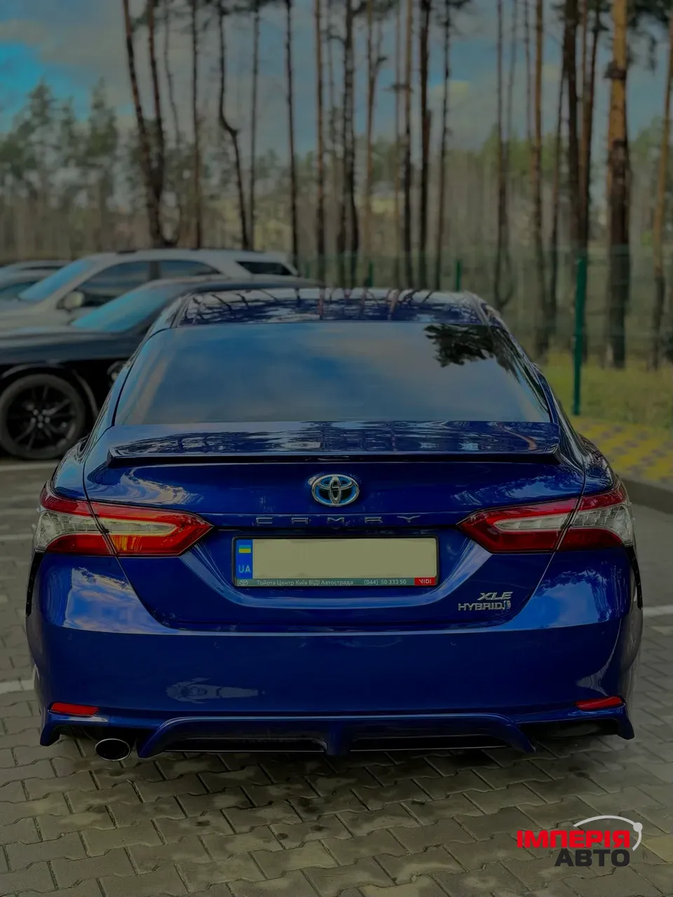 Toyota Camry - фото 2