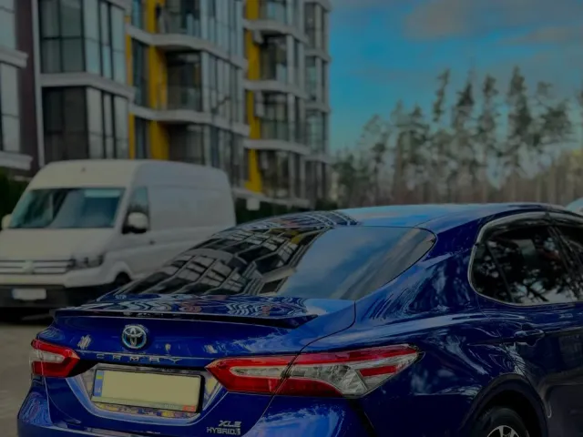 Toyota Camry - фото 3