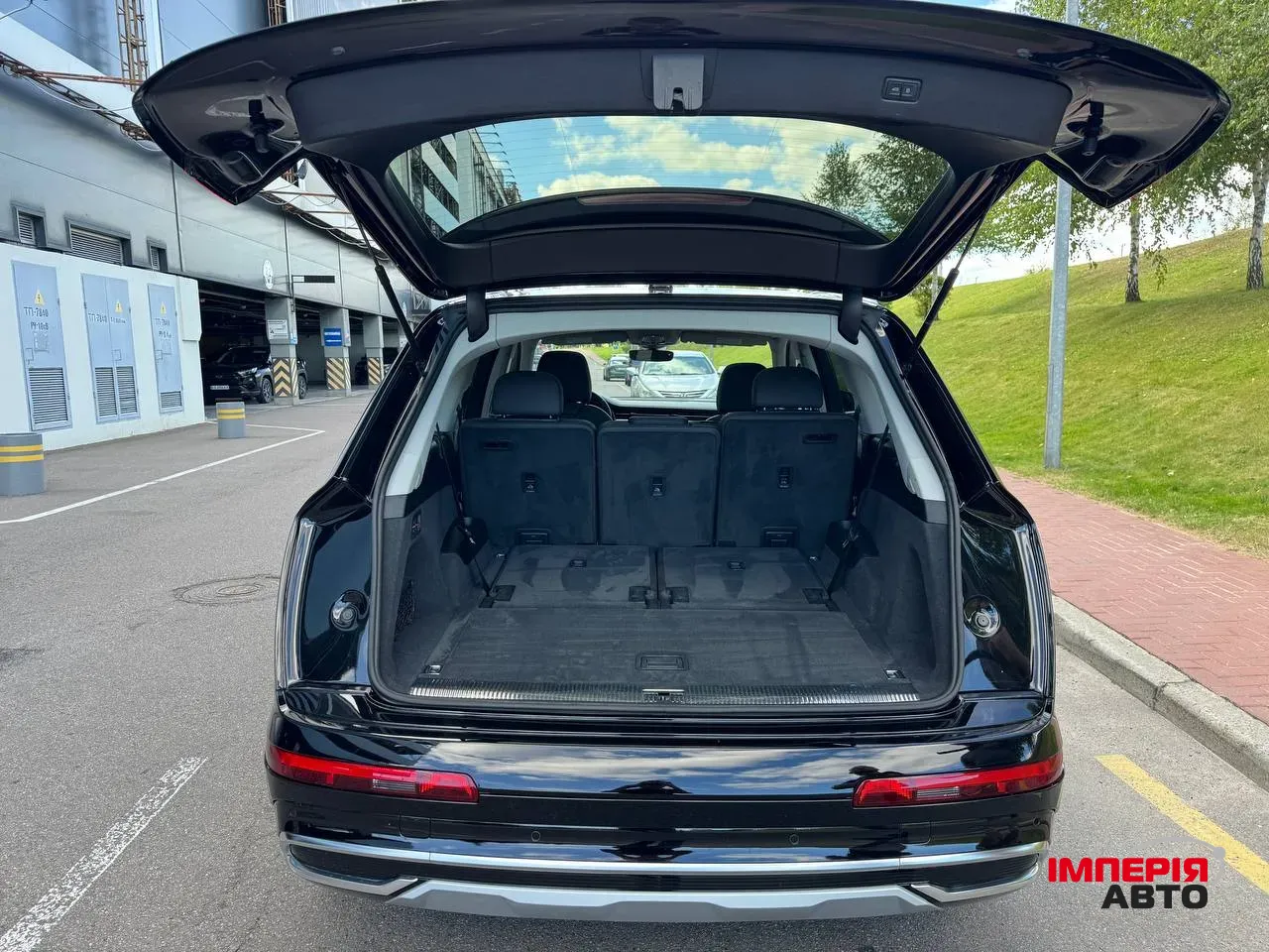 Audi Q7 - фото 15