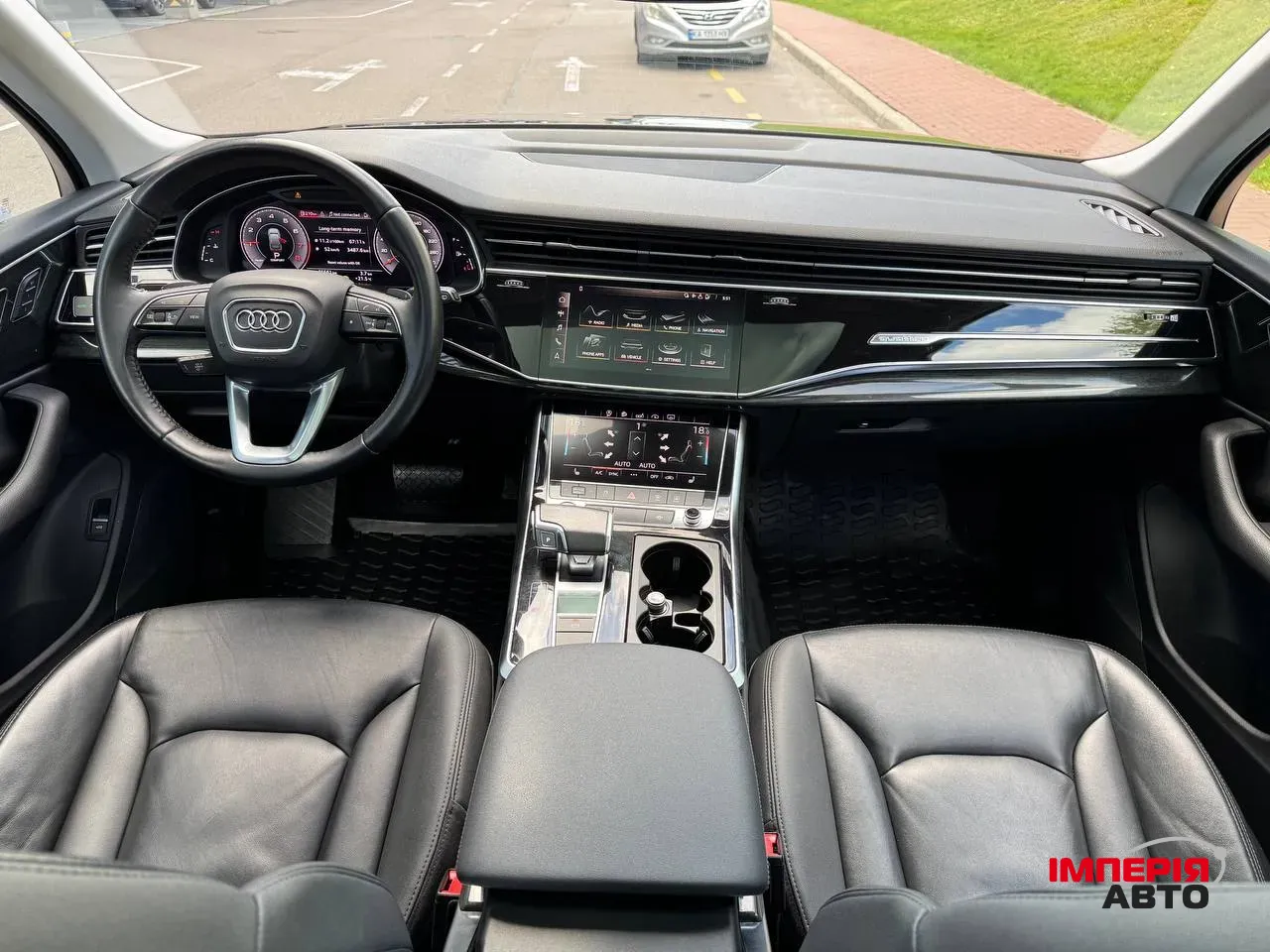 Audi Q7 - фото 11