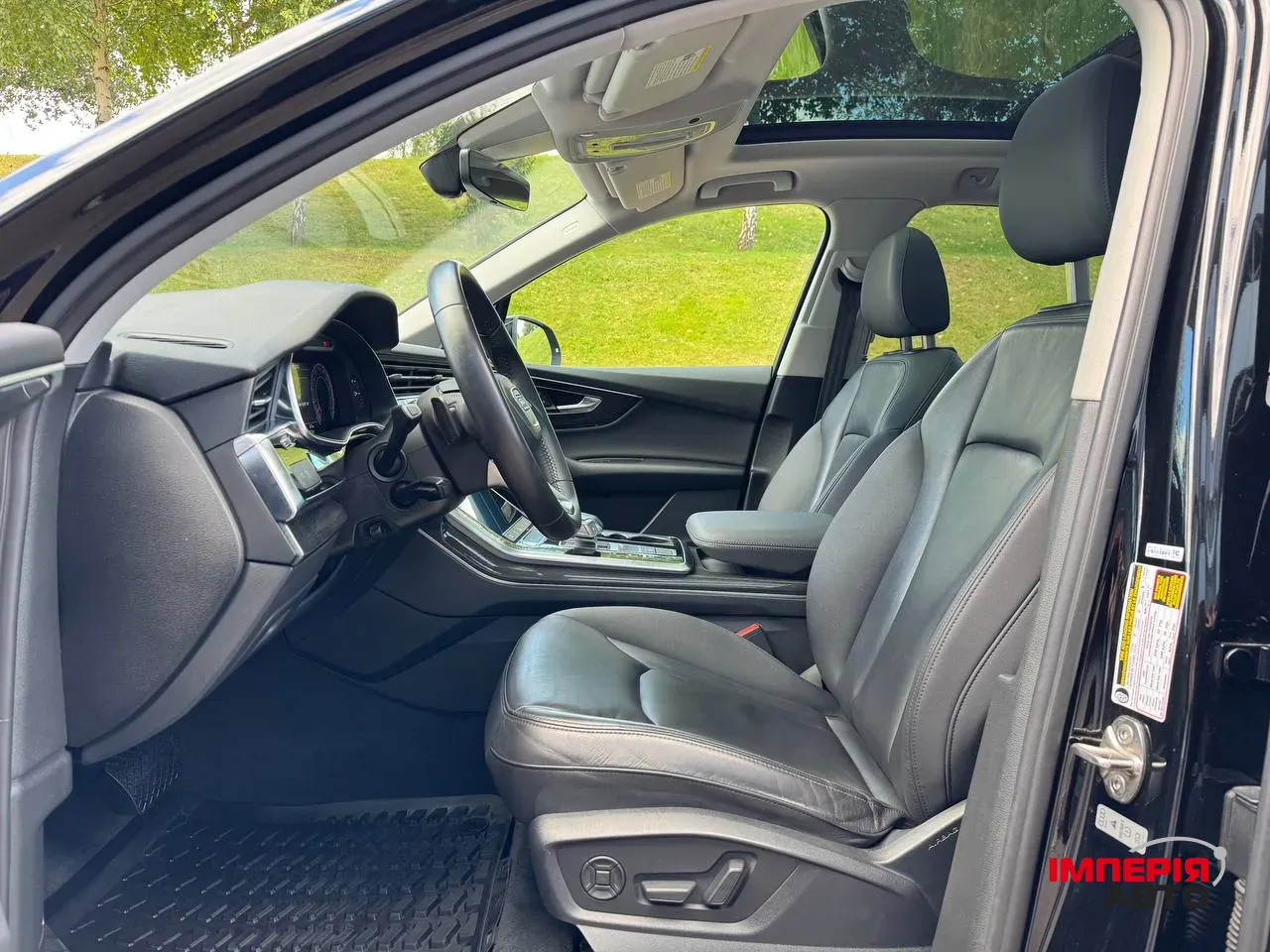 Audi Q7 - фото 9