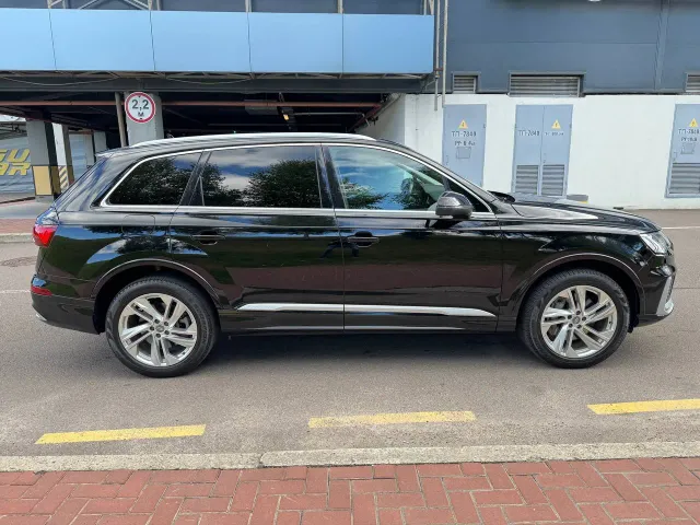 Audi Q7 - фото 4