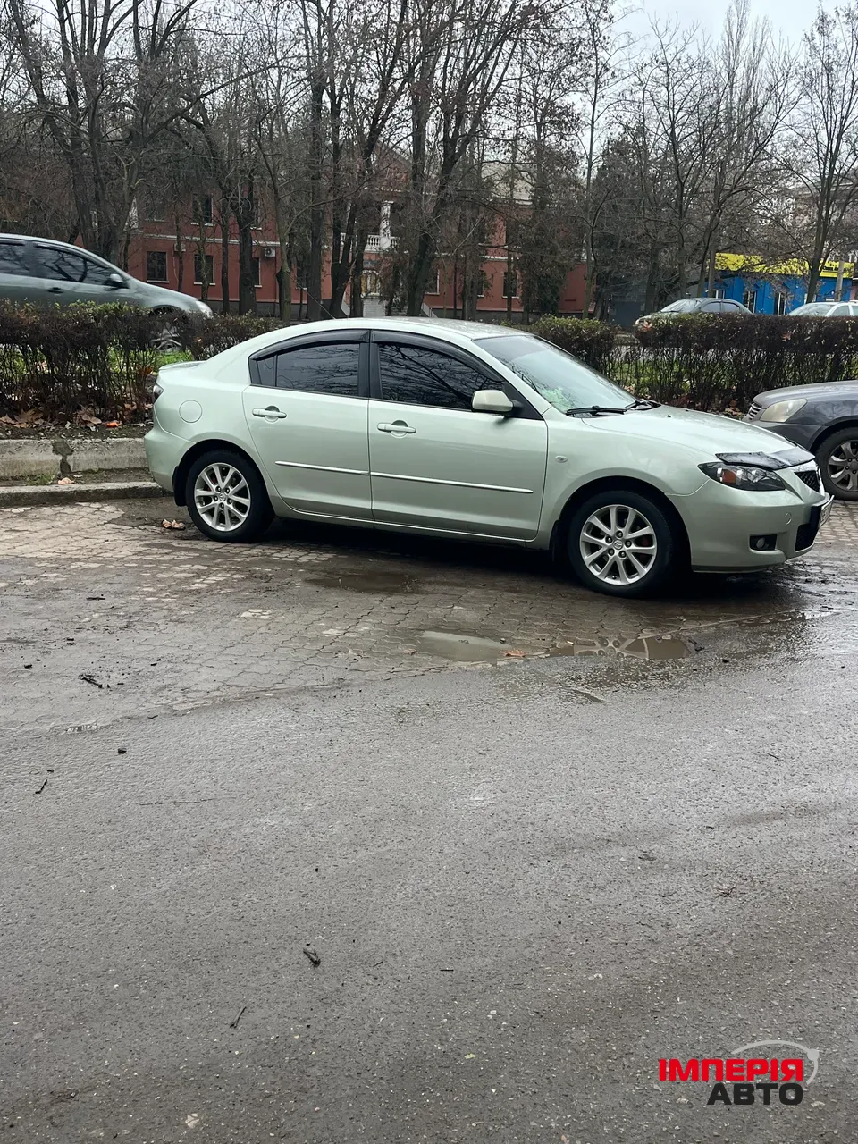 Mazda 3 - фото 5