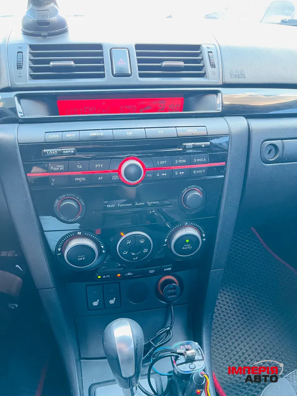 Mazda 3 - фото 9