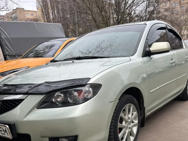 Mazda 3 - фото 2