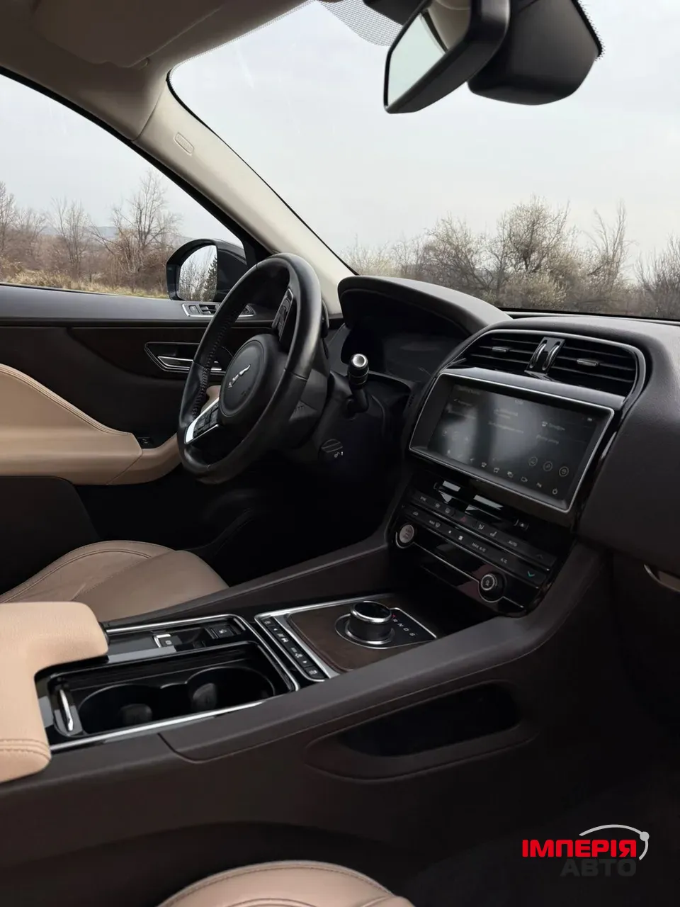 Jaguar F-Pace - фото 6