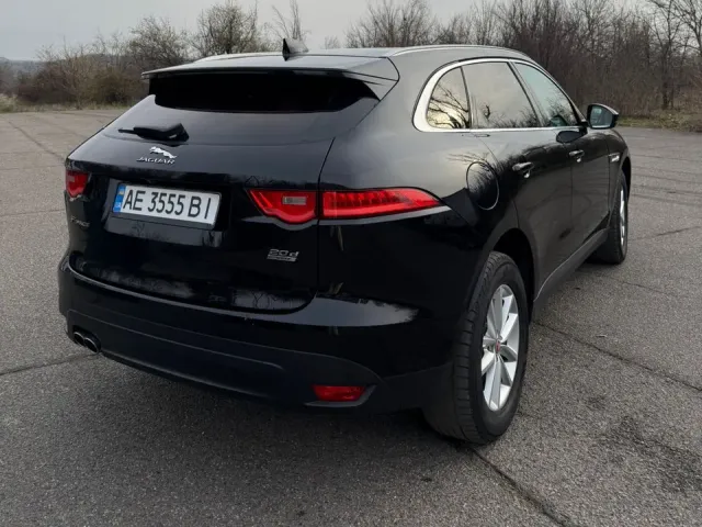 Jaguar F-Pace - фото 2
