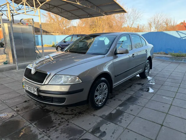 Skoda Octavia - фото 1