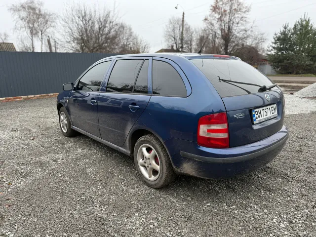 Skoda Fabia - фото 4