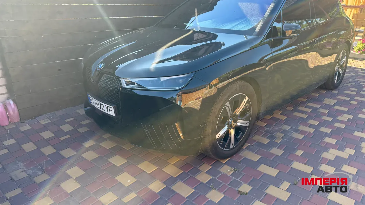 BMW iX - фото 3