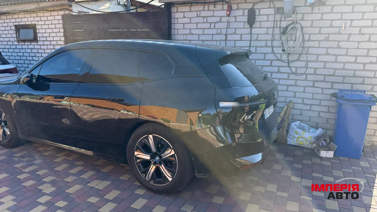 BMW iX - фото 5