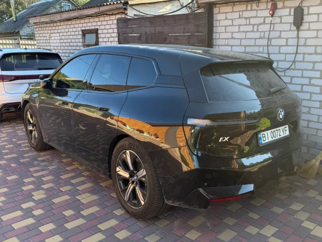 BMW iX - фото 2