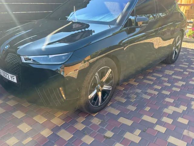 BMW iX - фото 3