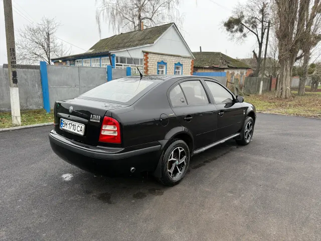 Skoda Octavia - фото 4
